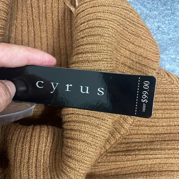 Soft turtle neck sweater - Picture 4 of 8